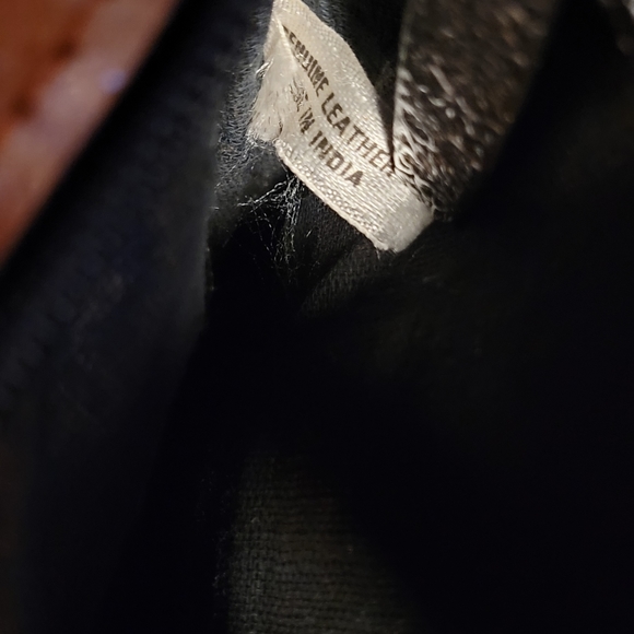 Genuine Leather Made In India Zipper Tote Bag Elephant Design with Bottom Studs - Picture 10 of 13